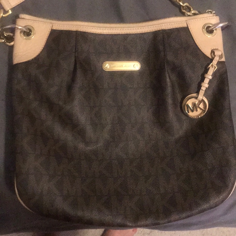 Crossbody or shoulder bag